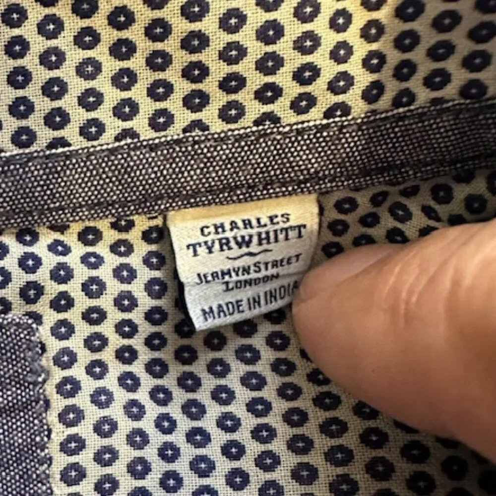 Charles Tyrwhitt LS Navy and White Pattern Design Dress Shirt Size 18/37 Slim - Picture 4 of 6
